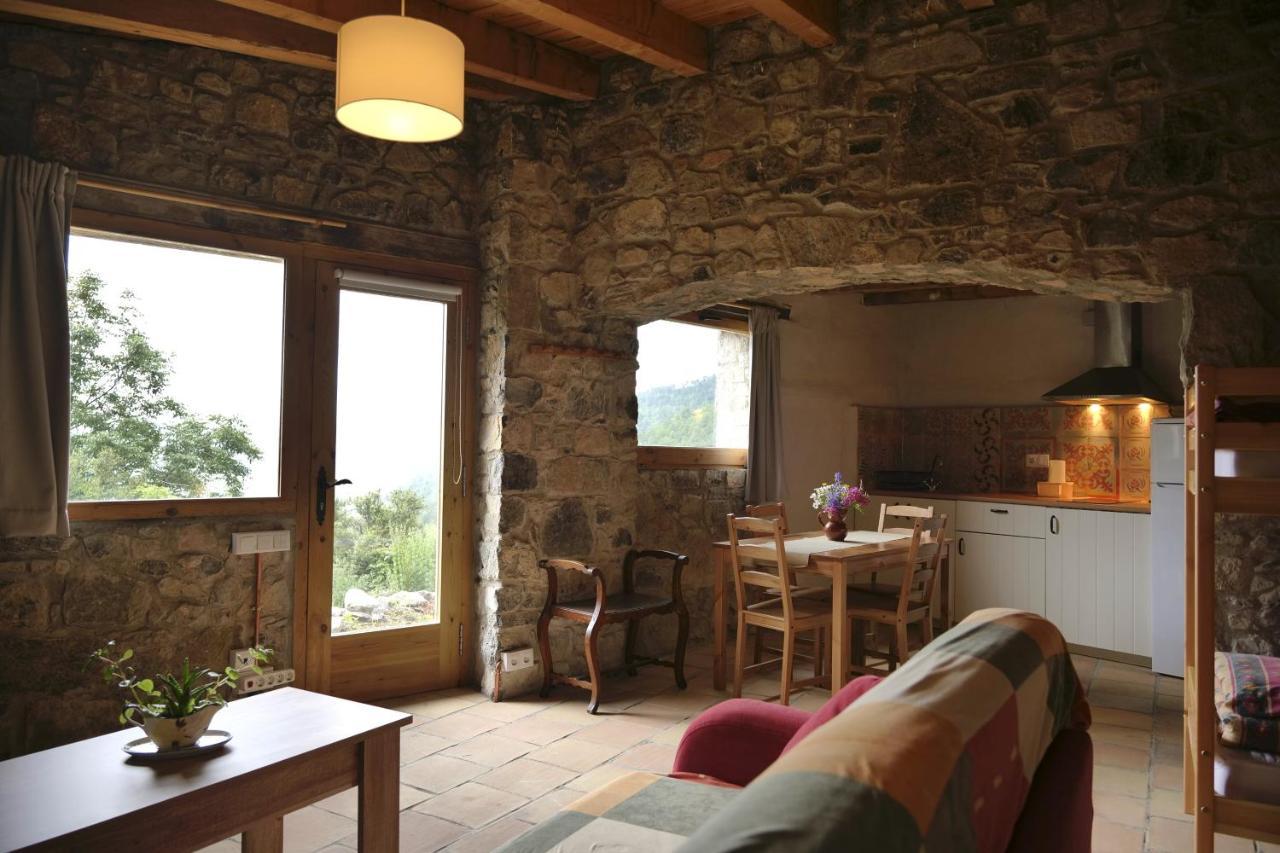 Hostel Mas Rural El Negre Ogassa Exteriér fotografie