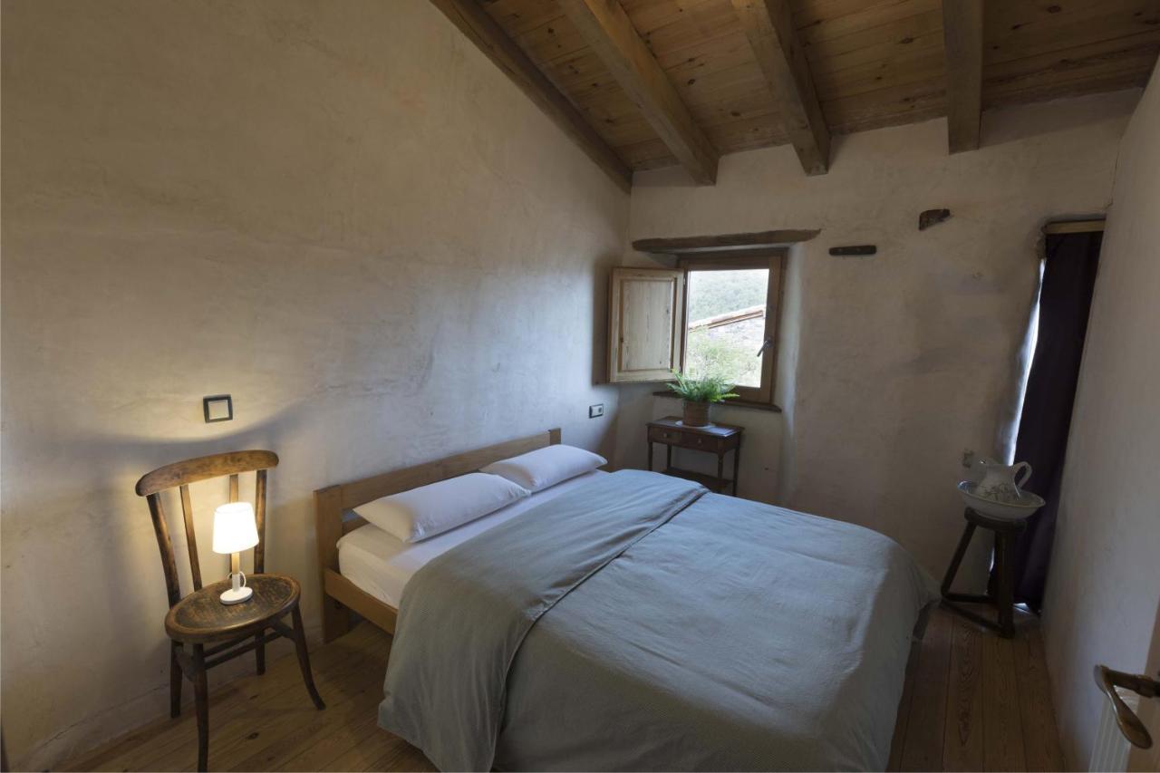 Hostel Mas Rural El Negre Ogassa Exteriér fotografie