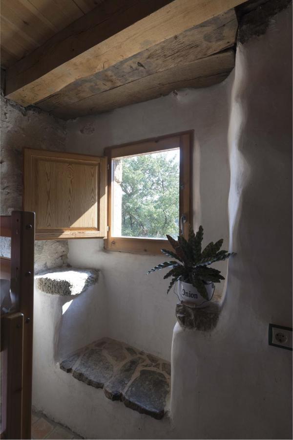 Hostel Mas Rural El Negre Ogassa Exteriér fotografie