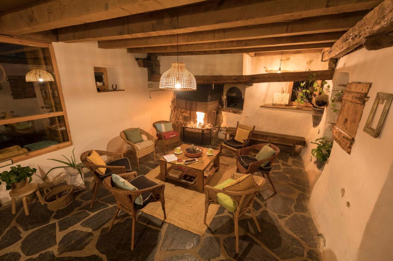 Hostel Mas Rural El Negre Ogassa Exteriér fotografie
